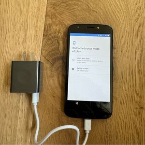 MOTOROLA ANDROID E5 PLAY MOBILE PHONE FOR VERIZON